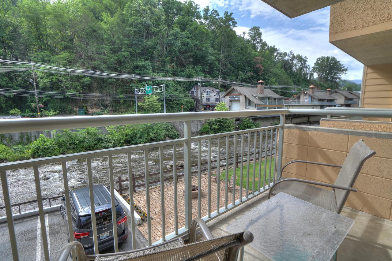 Gatlinburg River Inn Esterno foto